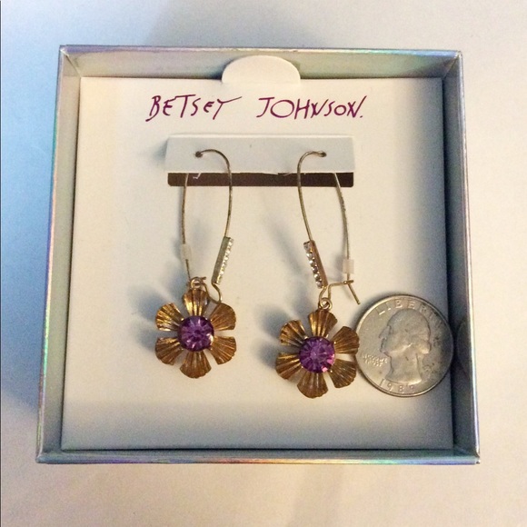 Betsey Johnson Flower Drop Earrings NWT - Picture 2 of 5